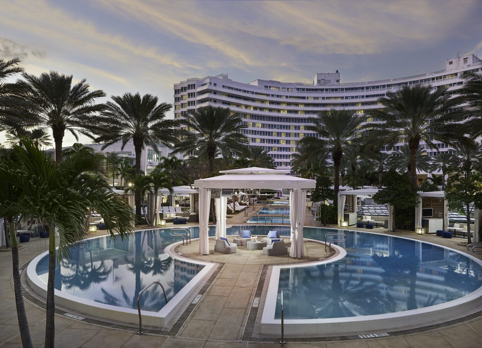 Fontainebleau Miami Beach - Cabana